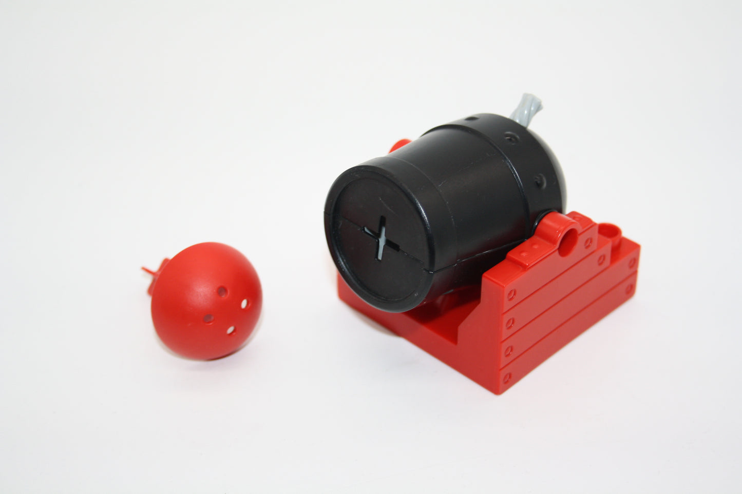 Duplo - Kanone mit Abschuss Funktion - rot/schwarz - zuf. Farbe des Pfeils- Zusammengebaut