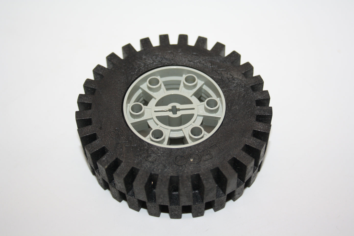 LEGO® Technic - Felge 24 x 43  mit schwarzem Reifen 24 x 43 (aus 8680) - schwarz/grau - 3739c01 - Räder/Reifen