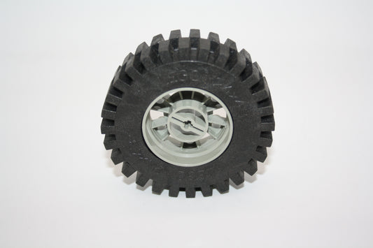 LEGO® Technic - Felge 24 x 43  mit schwarzem Reifen 24 x 43 (aus 8680) - schwarz/grau - 3739c01 - Räder/Reifen